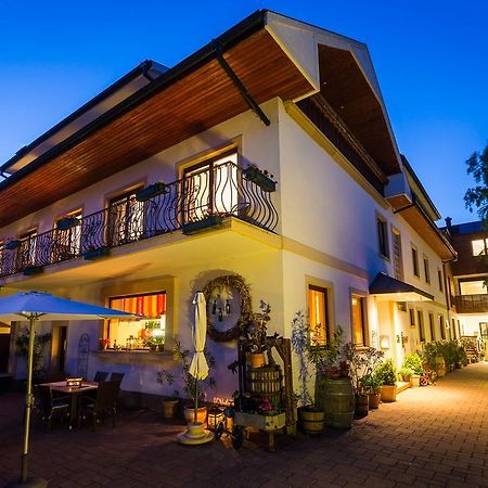 Pension Julia - Haus Elisabeth - Weinhof Lang-Wallner Mörbisch am See Exterior foto