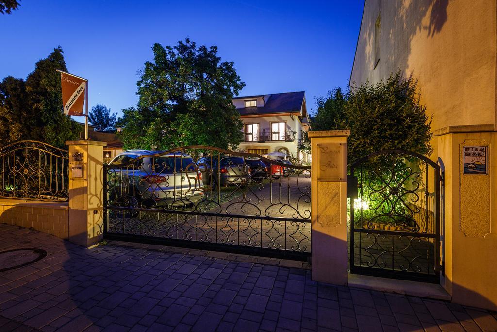 Pension Julia - Haus Elisabeth - Weinhof Lang-Wallner Mörbisch am See Exterior foto